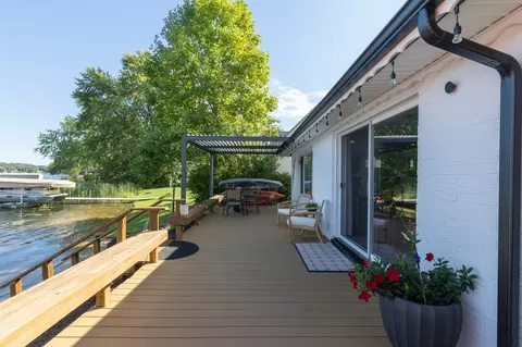 Exterior - 10062 Walnut, Three Rivers, MI 49093 photo 4 of 7
