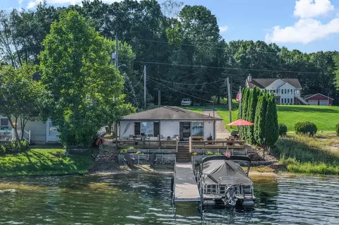 Exterior - 10062 Walnut, Three Rivers, MI 49093 photo 3 of 7