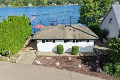 Exterior - 10062 Walnut, Three Rivers, MI 49093 photo 6 of 7
