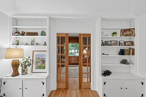 Entry Way - 343 E Maple, Fremont, MI 49412 photo 2 of 4
