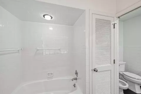 Bath - 343 E Maple, Fremont, MI 49412 photo 3 of 4