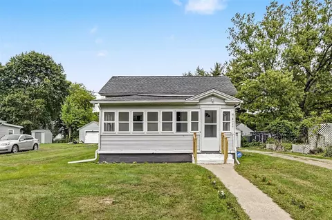 Exterior - 200 E Porter, Jackson, MI 49202 photo 3 of 7