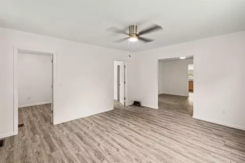 Living - 200 E Porter, Jackson, MI 49202 photo 1 of 4
