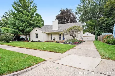 1625 Oswego, Grand Rapids, MI 49504