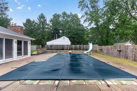 Exterior - 2921 Overhill, Jackson, MI 49203 photo 7 of 14