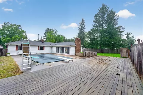 Exterior - 2921 Overhill, Jackson, MI 49203 photo 10 of 14