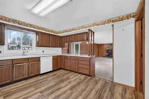 Kitchen - 2921 Overhill, Jackson, MI 49203 photo 1 of 5