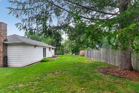 Exterior - 2921 Overhill, Jackson, MI 49203 photo 12 of 14