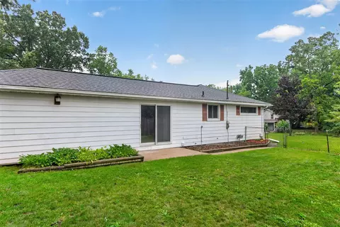 Exterior - 2921 Overhill, Jackson, MI 49203 photo 11 of 14