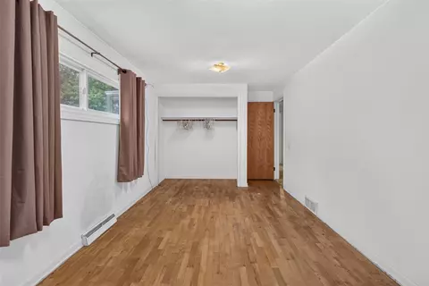 Bedroom - 2921 Overhill, Jackson, MI 49203 photo 5 of 7