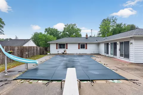 Exterior - 2921 Overhill, Jackson, MI 49203 photo 9 of 14