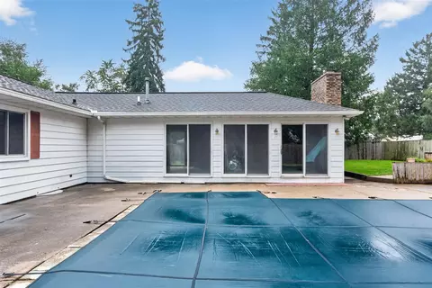 Exterior - 2921 Overhill, Jackson, MI 49203 photo 5 of 14