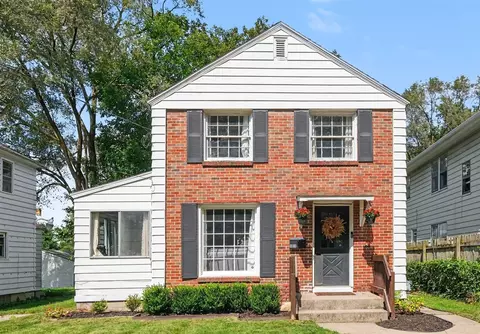 1011 Dickinson, Grand Rapids, MI 49507