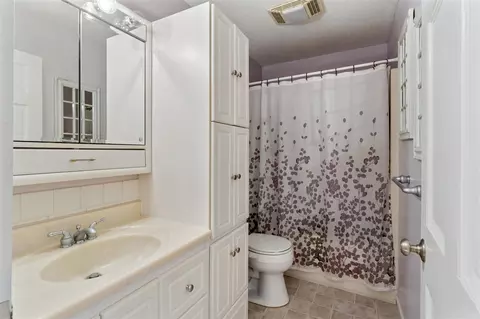 Bath - 11912 N Waldron, Jerome, MI 49249 photo 1 of 4