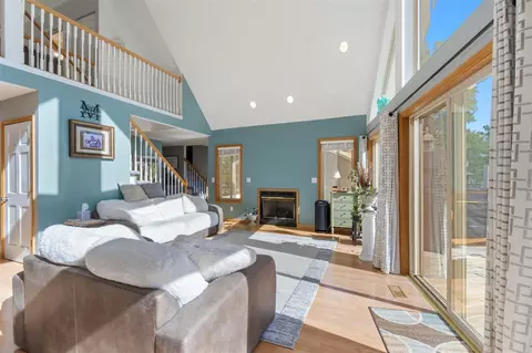 Living - 11912 N Waldron, Jerome, MI 49249 photo 4 of 7