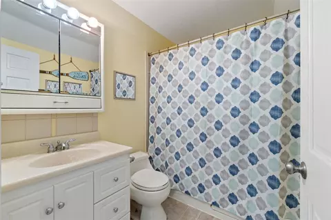 Bath - 11912 N Waldron, Jerome, MI 49249 photo 2 of 4