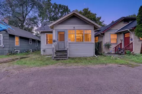 813 Hoffman, Kalamazoo, MI 49007