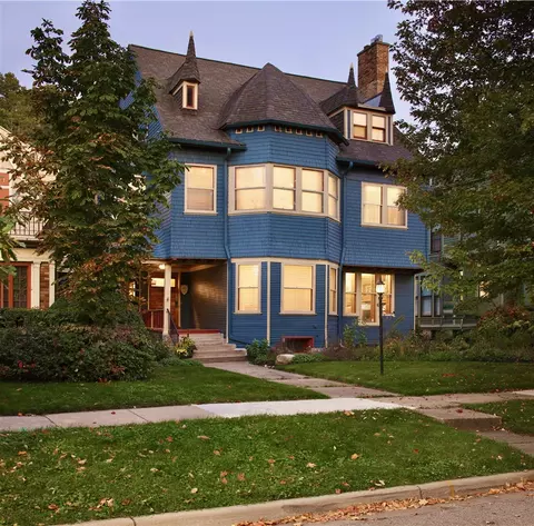 60 College, Grand Rapids, MI 49503