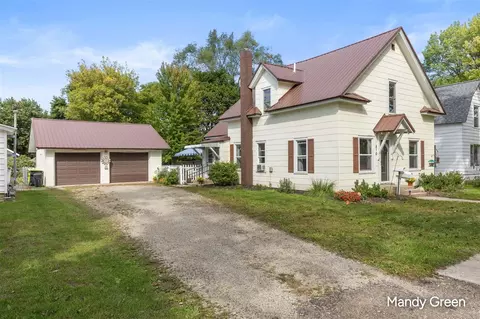 410 E Coffren, Greenville, MI 48838