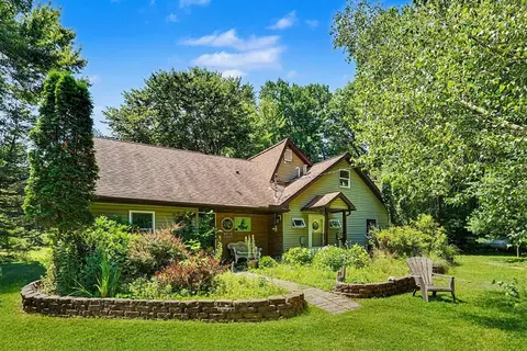 126 48th, Grand Junction, MI 49056
