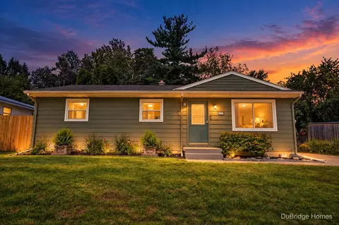 977 Coventry, Grand Rapids, MI 49544