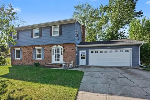 1319 Royal Oak, Portage, MI 49024
