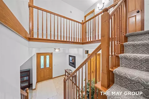 Entry Way - 6990-6992 2 Mile, Ada, MI 49301 photo 5 of 6
