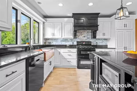 Kitchen - 6990-6992 2 Mile, Ada, MI 49301 photo 5 of 5