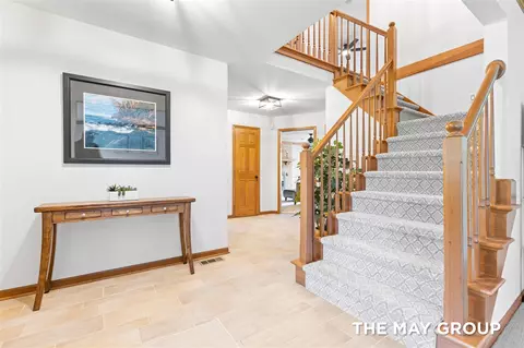 Entry Way - 6990-6992 2 Mile, Ada, MI 49301 photo 3 of 6
