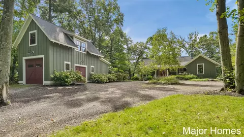 9422 Cottage Park, Greenville, MI 48838