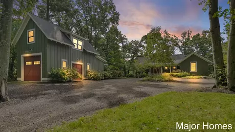9422 Cottage Park, Greenville, MI 48838