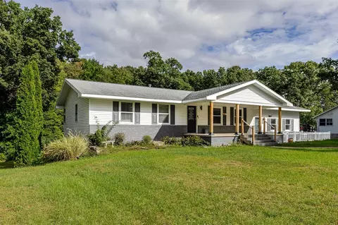 860 Glenwood, Muskegon, MI 49445