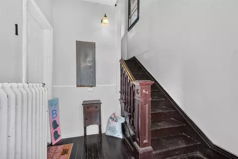 Entry Way - 551 Cooper, Jackson, MI 49201 photo 1 of 3