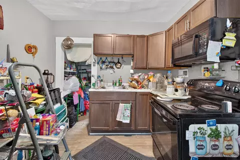 Kitchen - 551 Cooper, Jackson, MI 49201 photo 3 of 11