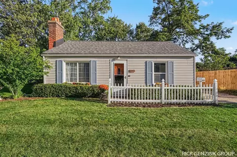 297 W 30th, Holland, MI 49423