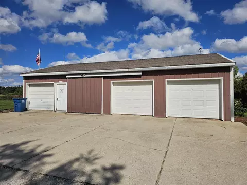 Exterior - 10457 S Gordon, Grant, MI 49327 photo 2 of 6