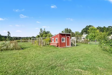 Exterior - 10457 S Gordon, Grant, MI 49327 photo 5 of 6