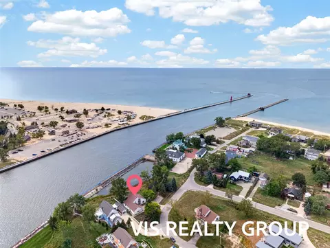20070 N N Shr, Spring Lake, MI 49456