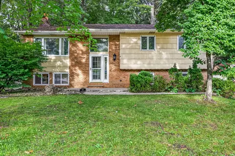 991 Cheboygan, Muskegon, MI 49445