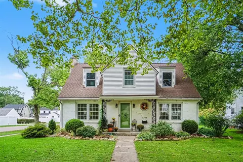 1205 Cambridge, Kalamazoo, MI 49001