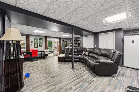 Living - 11112 Glenview, Jerome, MI 49249 photo 5 of 5