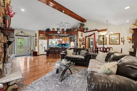 Living - 11112 Glenview, Jerome, MI 49249 photo 1 of 5