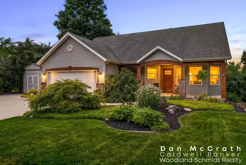 941 Paw Paw, Holland, MI 49423