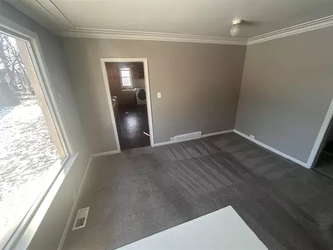 Living - 32 E George, Hazel Park, MI 48030 photo 4 of 6