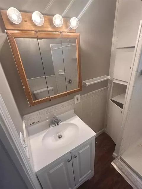 Bath - 32 E George, Hazel Park, MI 48030 photo 2 of 2