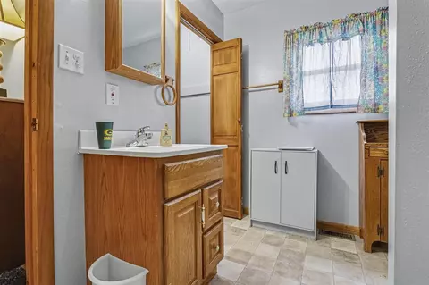 Bath - 12151 M 216, Marcellus, MI 49067 photo 2 of 3