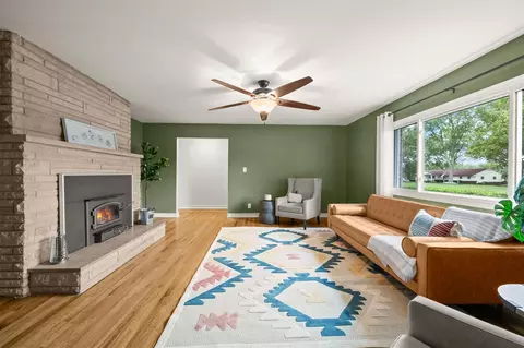 Living - 3206 Samson, Buchanan, MI 49107 photo 3 of 7
