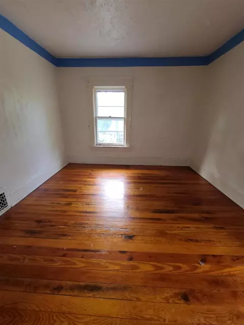 Bedroom - 522 W W Trl, Jackson, MI 49201 photo 3 of 3