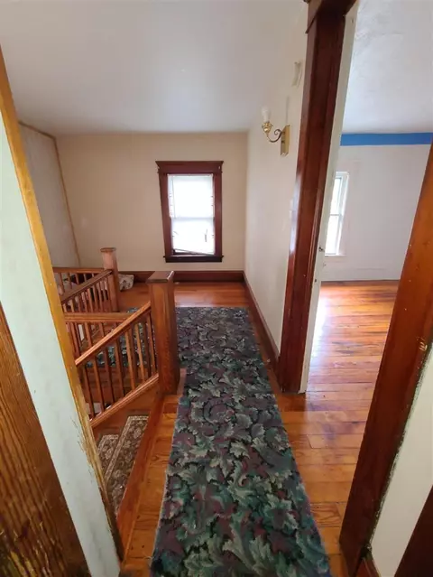 Entry Way - 522 W W Trl, Jackson, MI 49201 photo 1 of 1