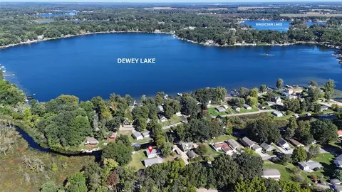 31940 Sunrise, Dowagiac, MI 49047